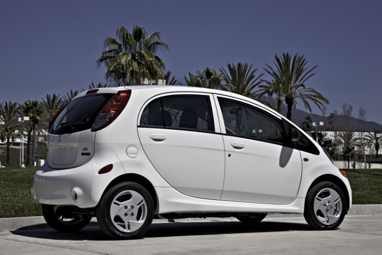 Mitsubishi, Yaşlanan iMiEV Elektrikli Şehir Otomobilini