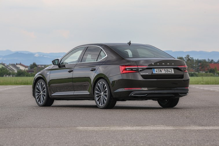 Skoda%20Superb%204.jpg