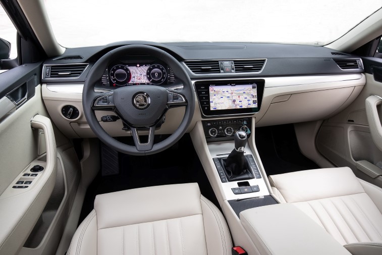 Skoda%20Superb%20kabin.jpg