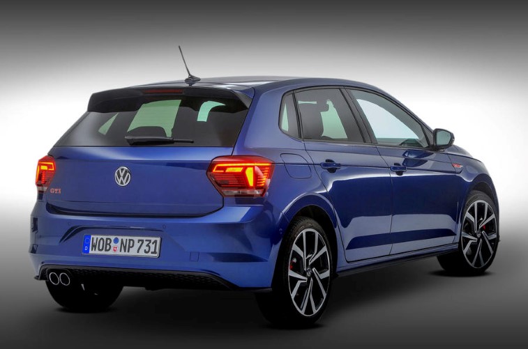 Volkswagen 300 hp lik Polo R prototiplerini test ediyor